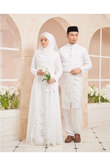 ZINNIRA DREAM OFFWHITE ZINNIRA DREAM OFFWHITE